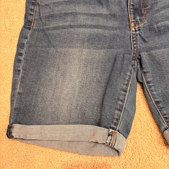 Celebrity Pink Denim Bermuda Shorts Womens Size 7 Waist 28 Summer Festival Jean - Picture 10 of 11